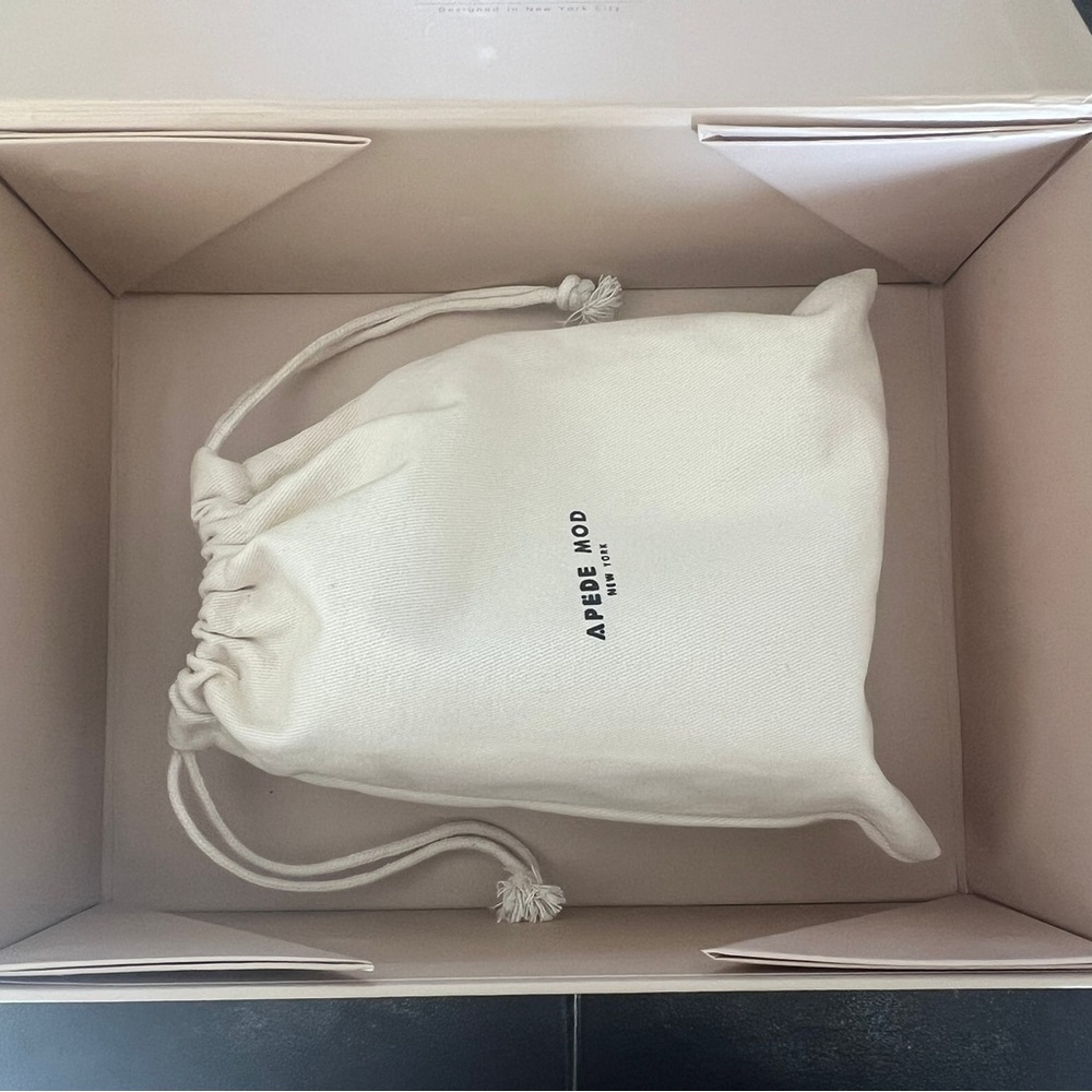 Apede Mod Crossbody Bag - Picture 5 of 8